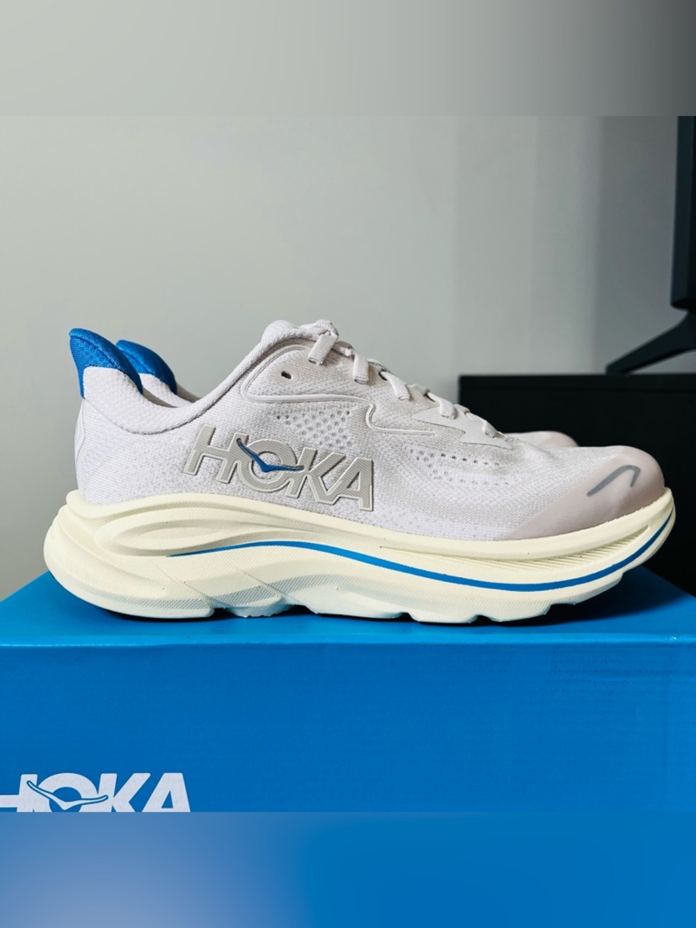 (Sold)Youth 4.5(Women 6) Hoka Clifton 10 Running Shoes Stucco/Virtual Blue